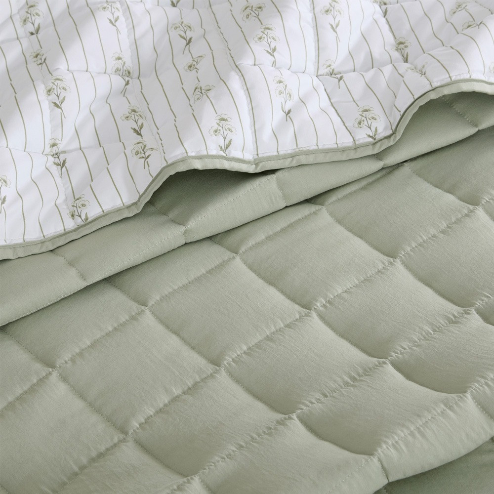 Reversible Dotti Coverlet Design