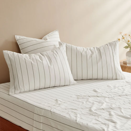 Dreamaker Rumi Washed Yarn Dyed Cotton Pillowcase Pinstripe Detail