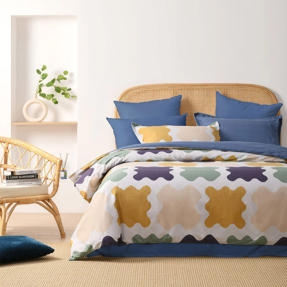 Dreamaker Farrah 100% Cotton Reversible Quilt Cover Set