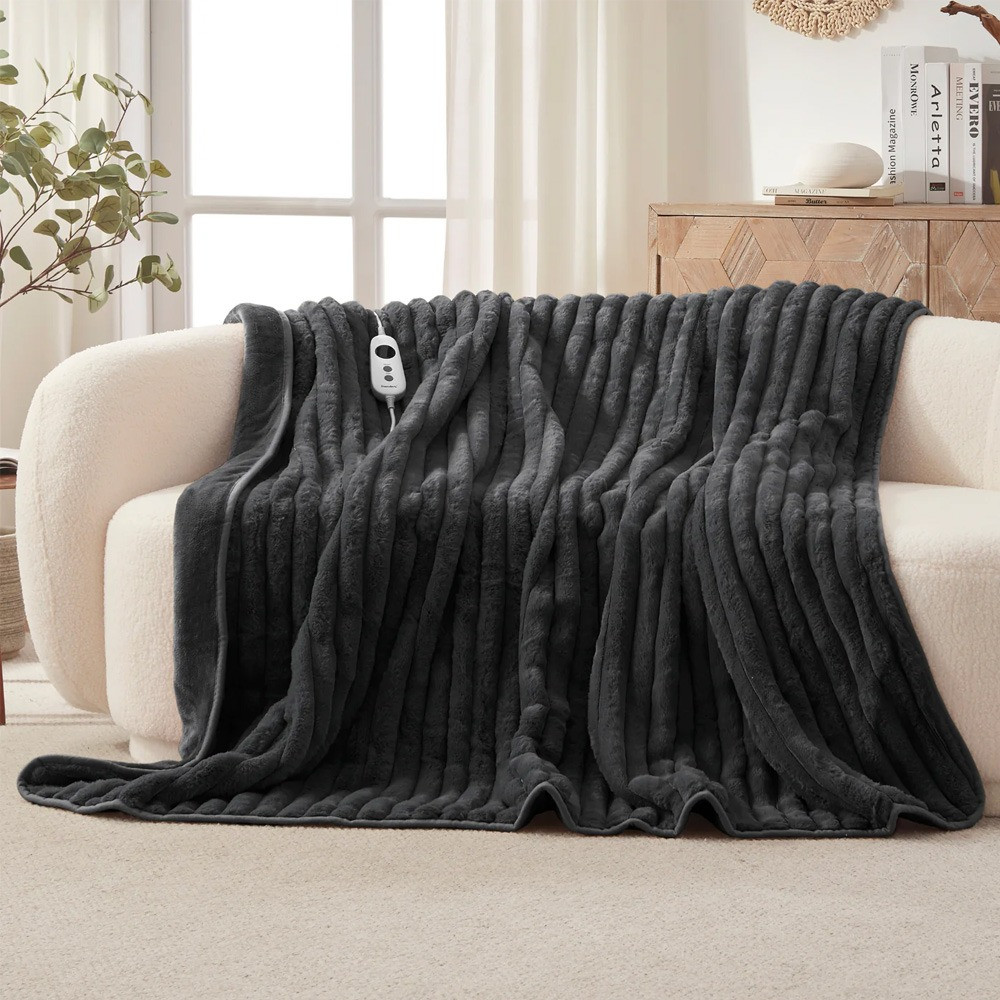 Dreamaker Chunky Embossed Fleece Reversible Heated Throw