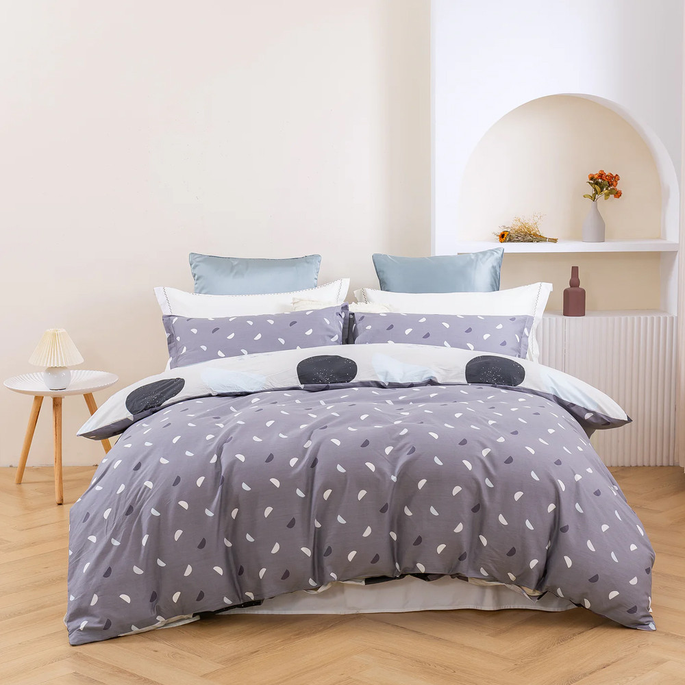 Dreamaker Orion 100% Cotton Reversible Quilt Cover Set