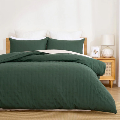 Dreamaker Ormond Quilted Quilt Cover Set