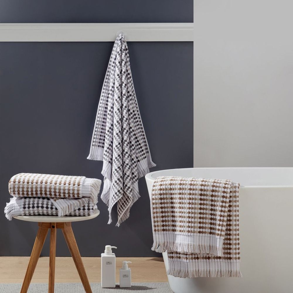 Jenny McLean Pom Pom 500 GSM Cotton Bath Towels Feature 2