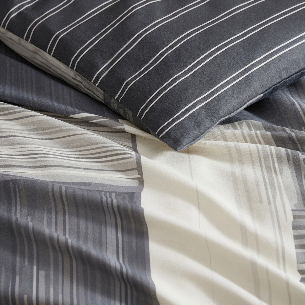 Cameron charcoal and grey oversized print detail