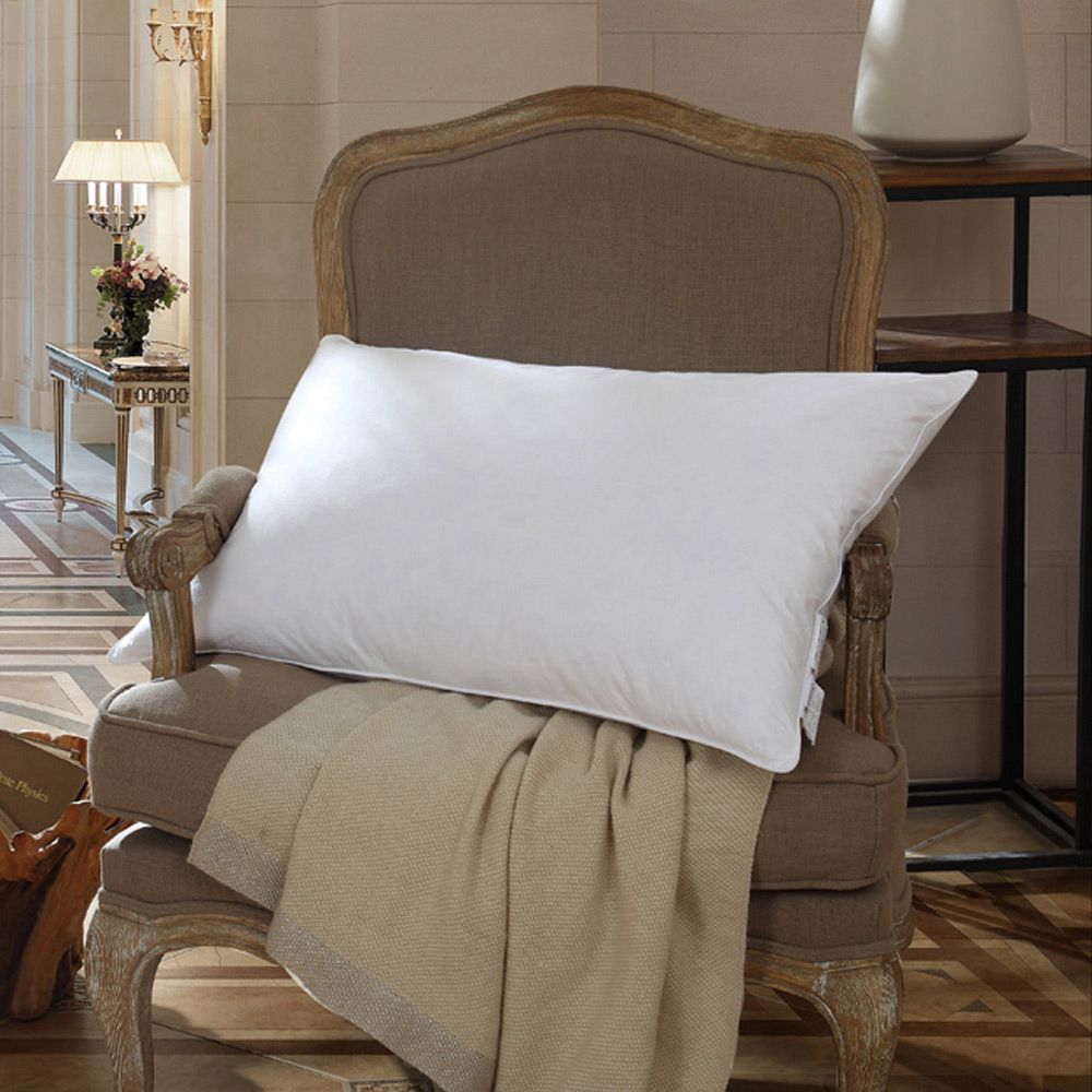 Ultra Bounce Microfiber Pillow in Chair