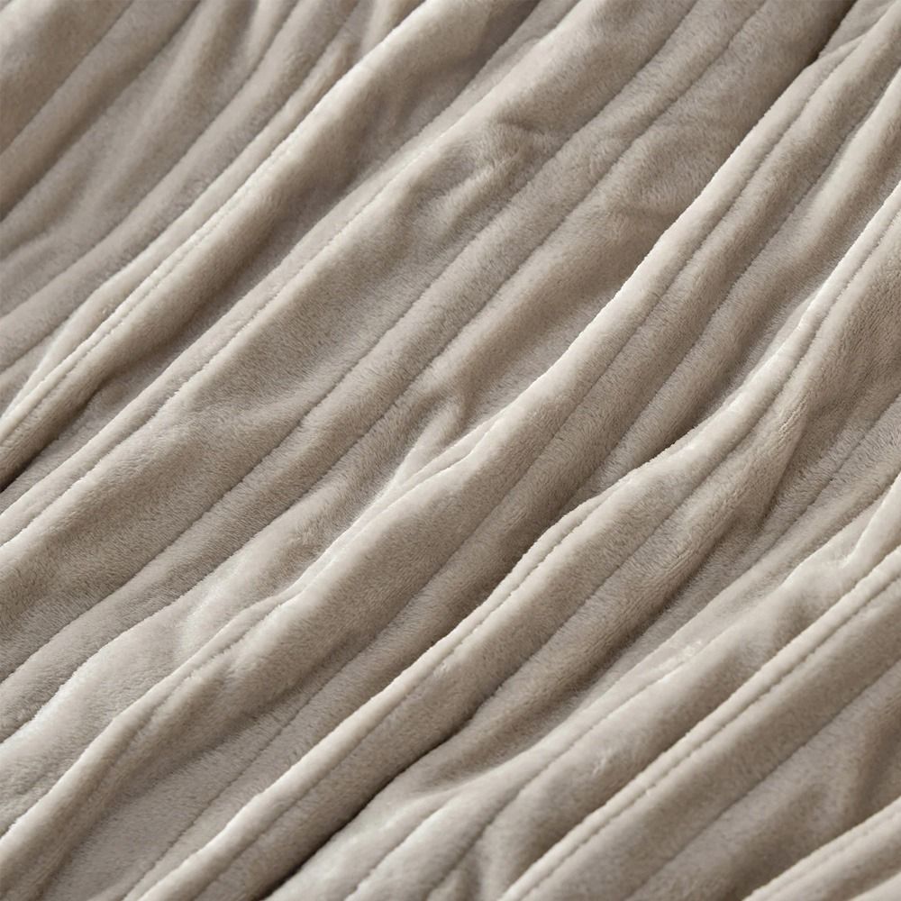 Dreamaker Nara Faux Fur Mink Heated Throw