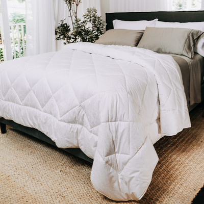 Bambi Gold Woolmark Moodmaker Wool Quilt