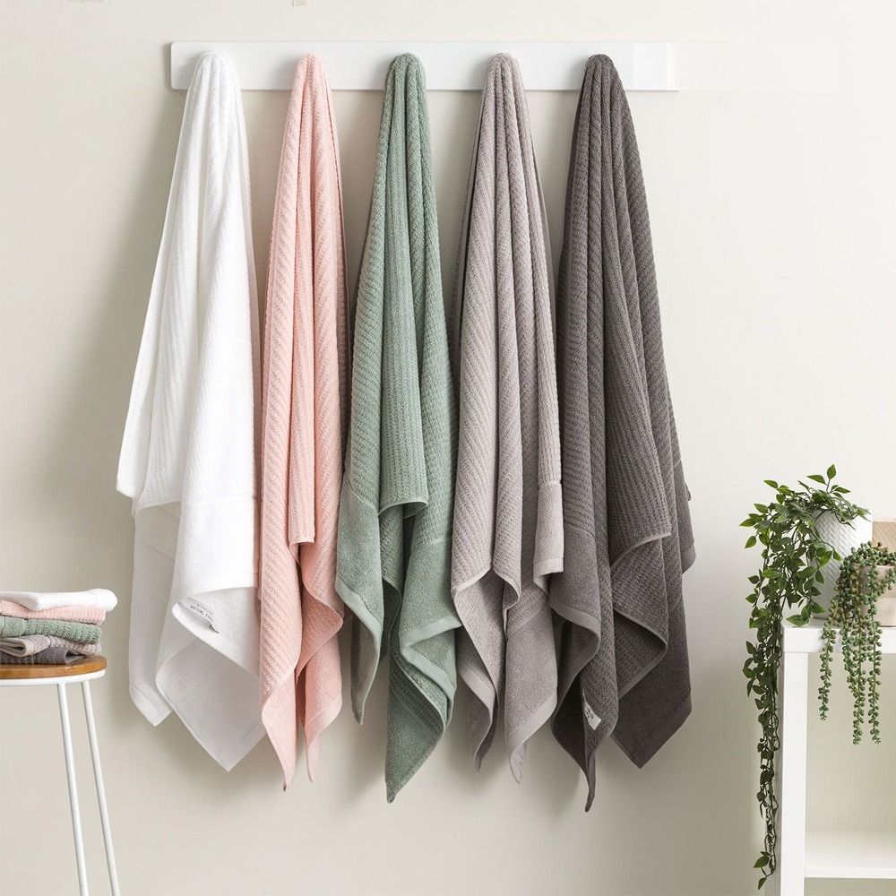 Renee Taylor Cambridge Textured Cotton Bath Towels
