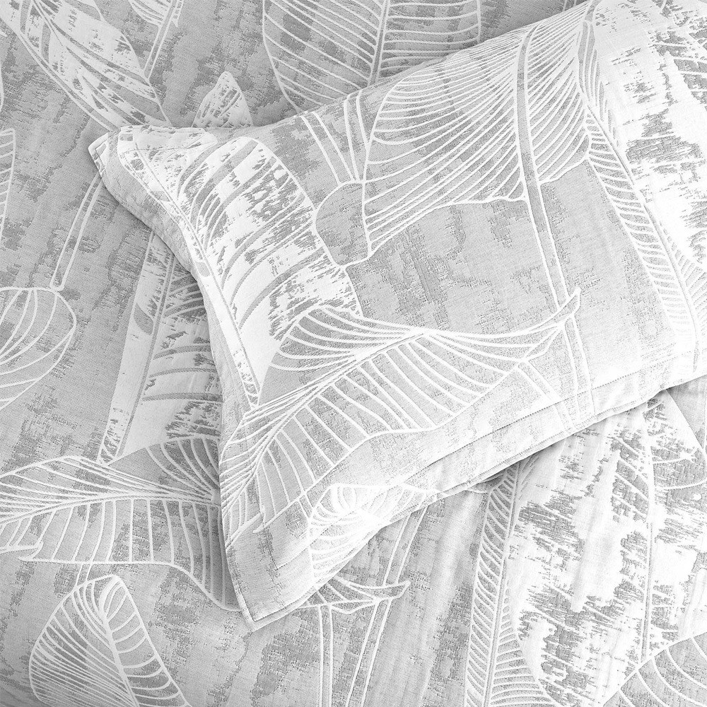 Neutral palette of Grey & soft white