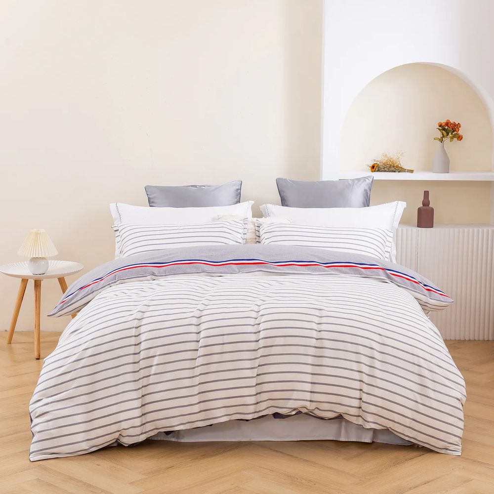 Dreamaker Tommy 100% Cotton Reversible Quilt Cover Set