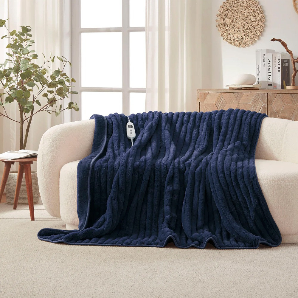 Dreamaker Chunky Embossed Fleece Reversible Heated Throw