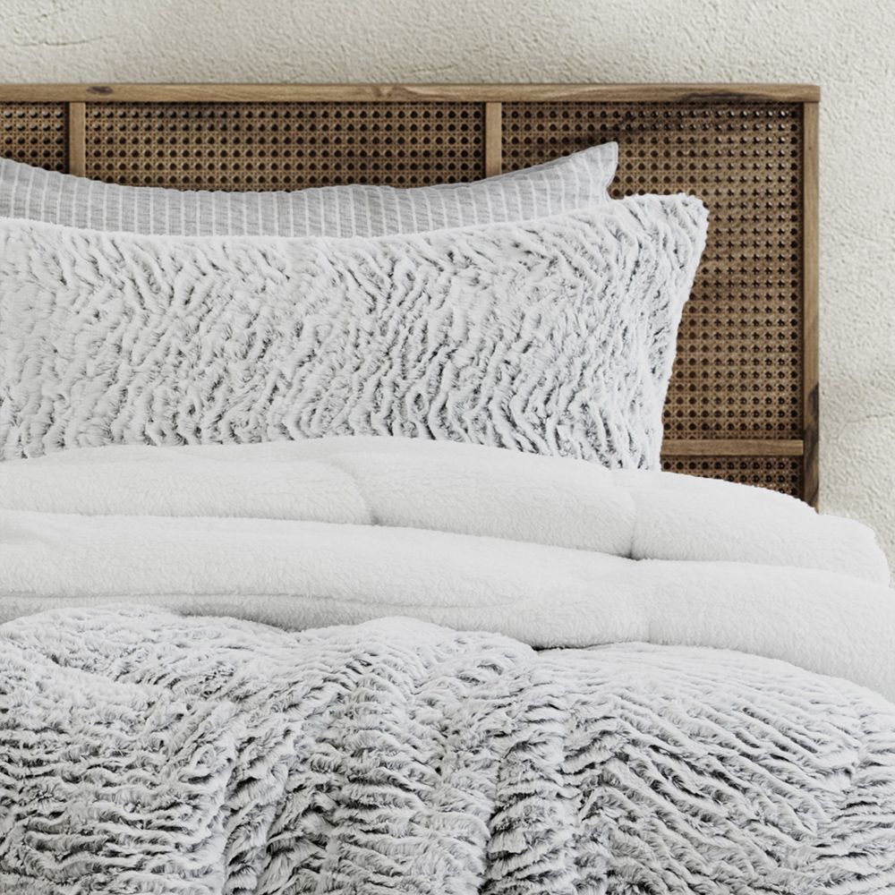 Ardor Boudoir Faux Fur Comforter Set