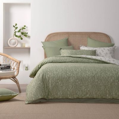 Dreamaker Adelle 100% Cotton Reversible Quilt Cover Set