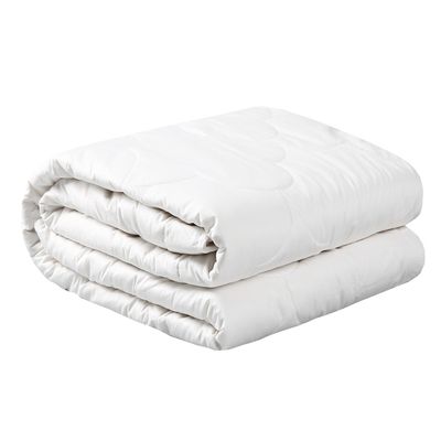 Dreamaker 280GSM Cotton Filled Quilt